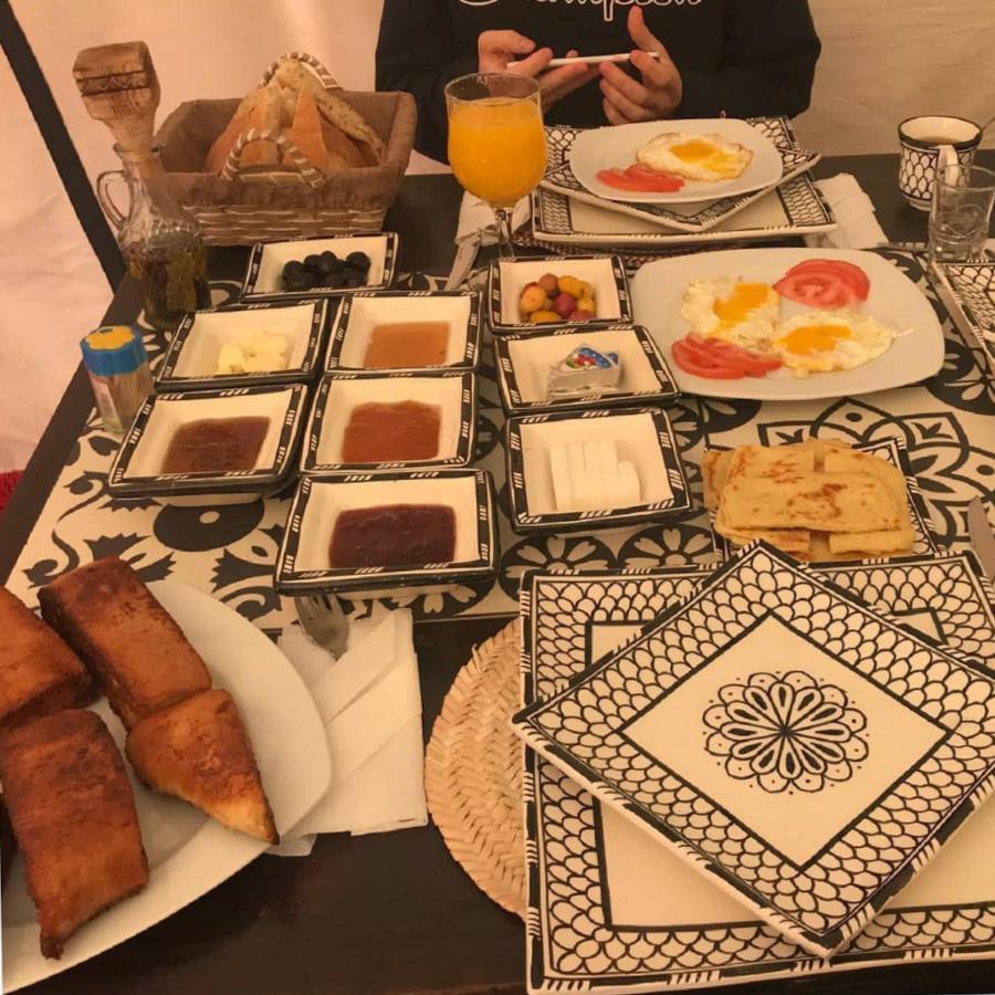 Erg Chebbi Camel Trek Camp Otel Merzouga Dış mekan fotoğraf